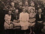 Коллектив Элекмонарской больницы (1955). Глубокова А.В. второй ряд, четвертая слева.