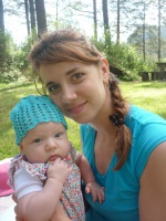 Настя Шарапова с дочерью Софией