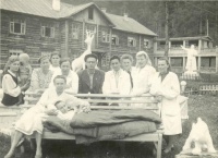 Коллектив санатория во главе с Невшупа М.А.