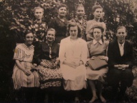 Коллектив Элекмонарской больницы (1955).