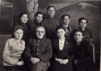 Коллектив сан. инспекции Горно-Алтайска (1948)