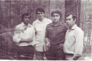 Демчук А.В. (второй слева) с коллегами (Завьялово, 80-е годы